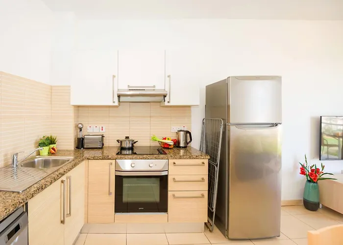 Austin - Coralli Beachfront 프로타라스