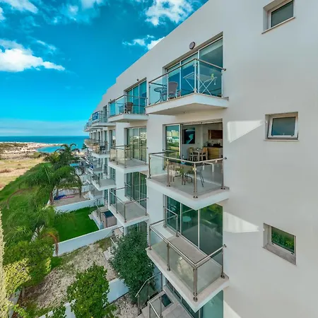 Austin - Coralli Beachfront Πρωταράς